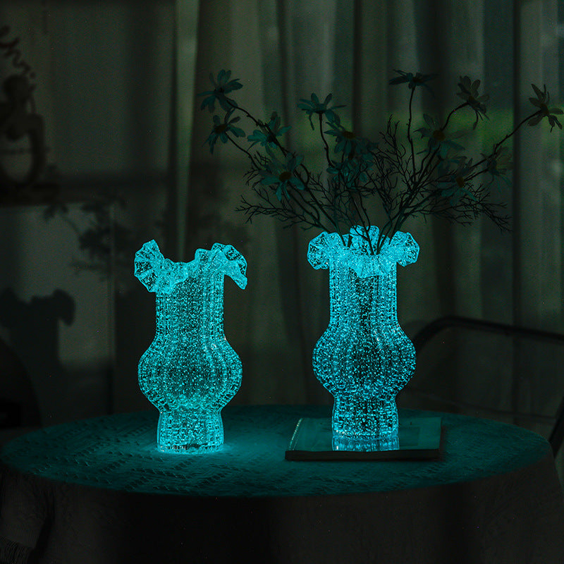 Transparent Elegant Glow-in-the-Dark Glass Vase - Vintage-Style Ruffled & Ribbed Centrepiece