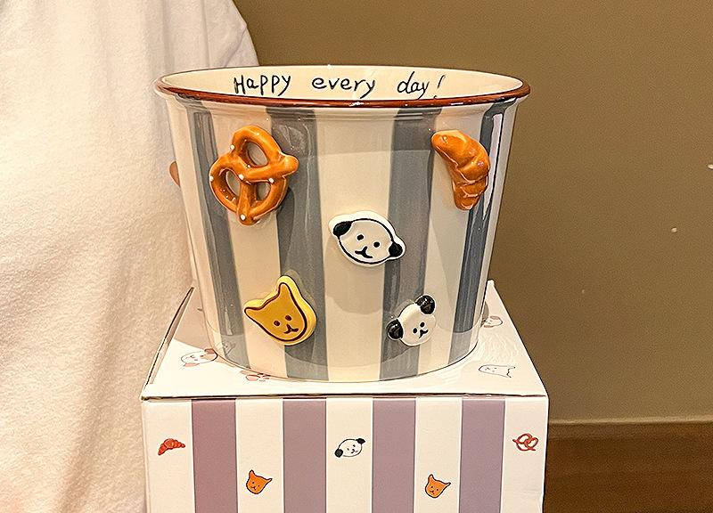 Charming Striped Ceramic Instant Noodle Bowl with 3D Accents & Happy every day!" Message(grey)"