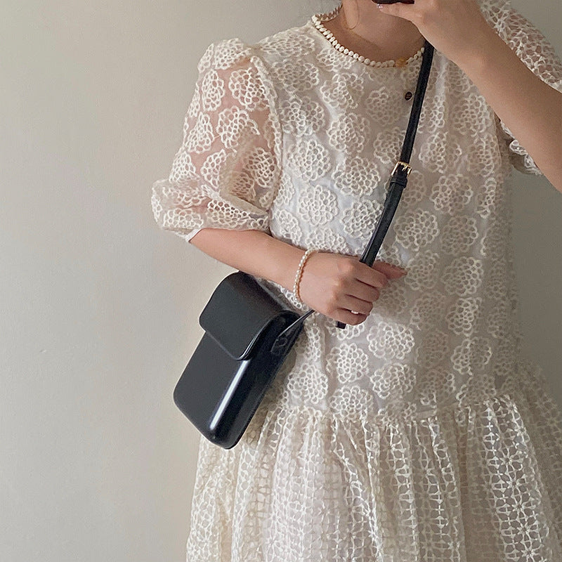 Black Stylish Women's Crossbody Phone Bag – Compact Vertical PU Leather Mini Shoulder Bag with Magnetic Closure (Adjustable Strap)