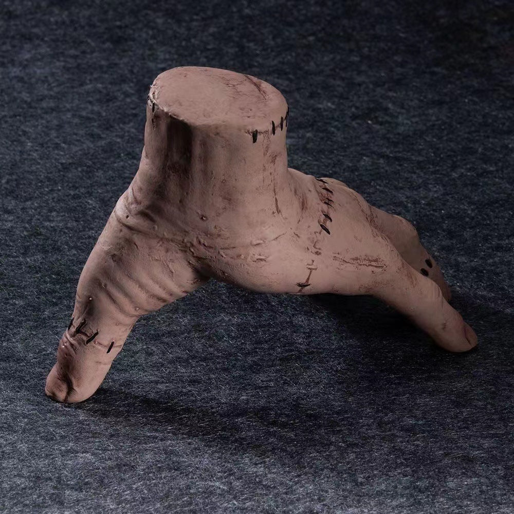 2-PCS Spooky Severed Hand Prop Set - Latex Resin Craft for Halloween Decor & Pranks