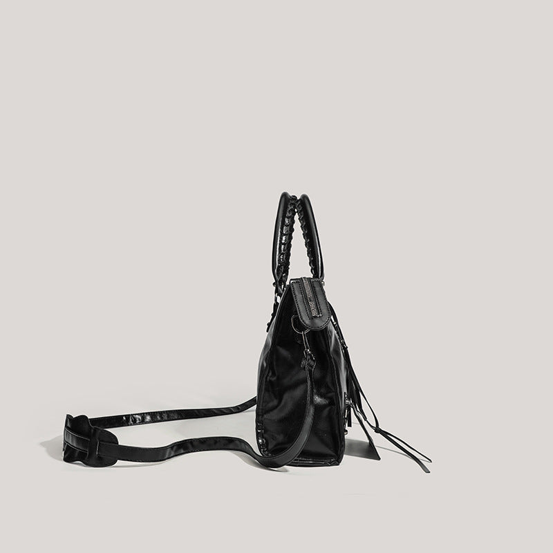 Edgy Chic Rivet Motorcycle Bag - High-Fashion Shoulder Crossbody Handbag for Women (37.5x10x23 cm)