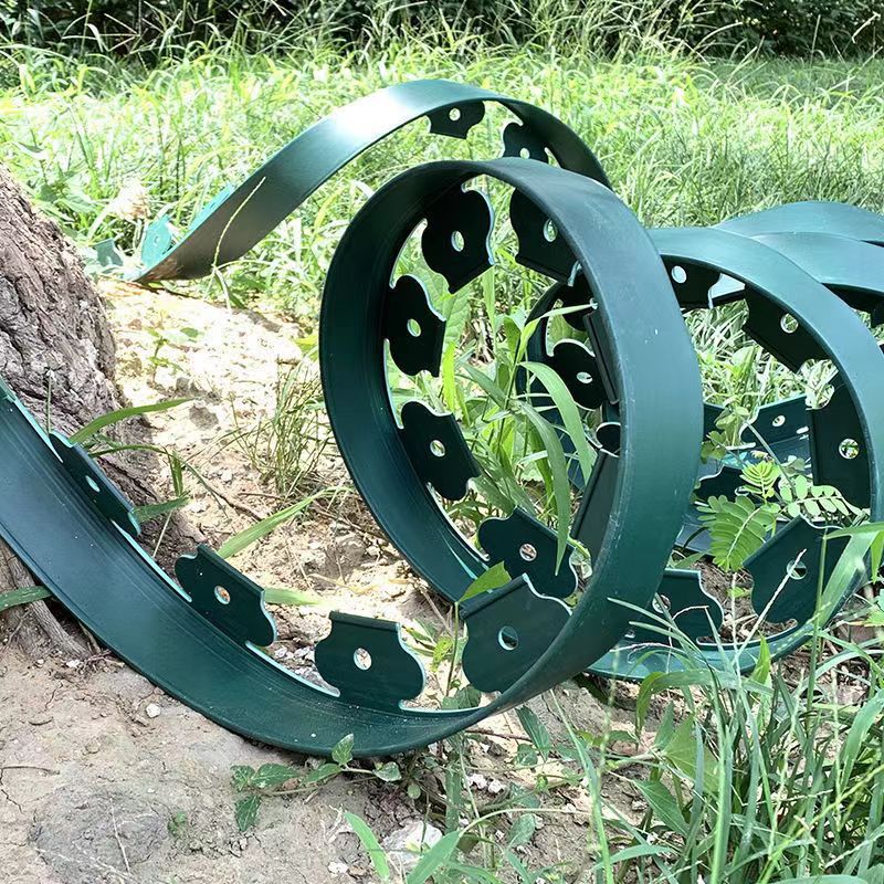 Black L-Shape PE Landscape Edging Roll Kit (5CM Height x 10M Long) - Anti-Root Lawn & Garden Divider with 30 Ground Stakes