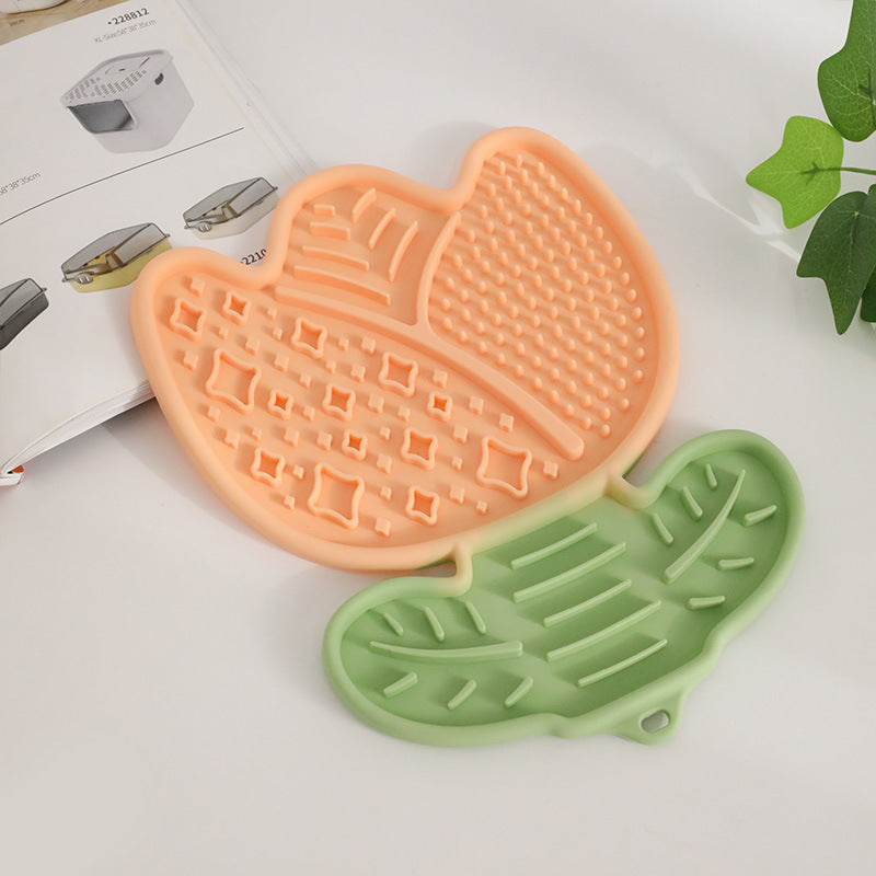 2-pcs Rouge powder Tulip Shaped Silicone Pet Licking Mat Slow Feeder Dog Cat Lick Pad with Suction Cups Anxiety Relief and Boredom Buster