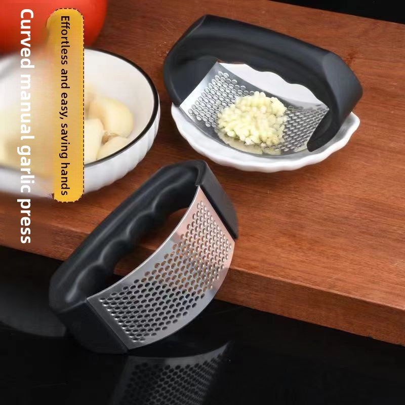 Black Stainless Steel Garlic Press Rocker Ergonomic Garlic Crusher and Ginger Mincer Professional Kitchen Tool