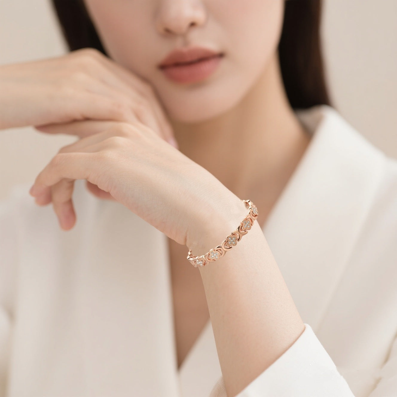 Antique bronze brushed finish New Fashion Lightweight Luxury Four-Leaf Clover Diamond Inlaid Bracelet - Alloy Magnetic Watch Band Style Bracelet for Women + Free Disassembly Tool