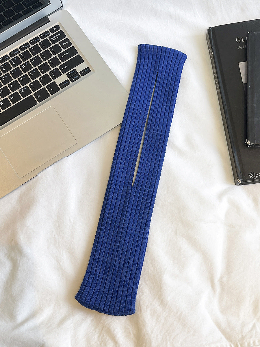 Blue High-Elastic Knit Short Phone Sling Bag – Compact Streetwear Accessory for iPhone, Minimalist Single Shoulder Carry with Stretchy Ribbed Design