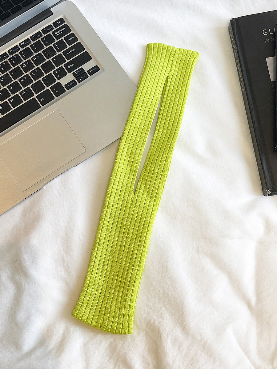 Green grass High-Elastic Knit Short Phone Sling Bag – Compact Streetwear Accessory for iPhone, Minimalist Single Shoulder Carry with Stretchy Ribbed Design