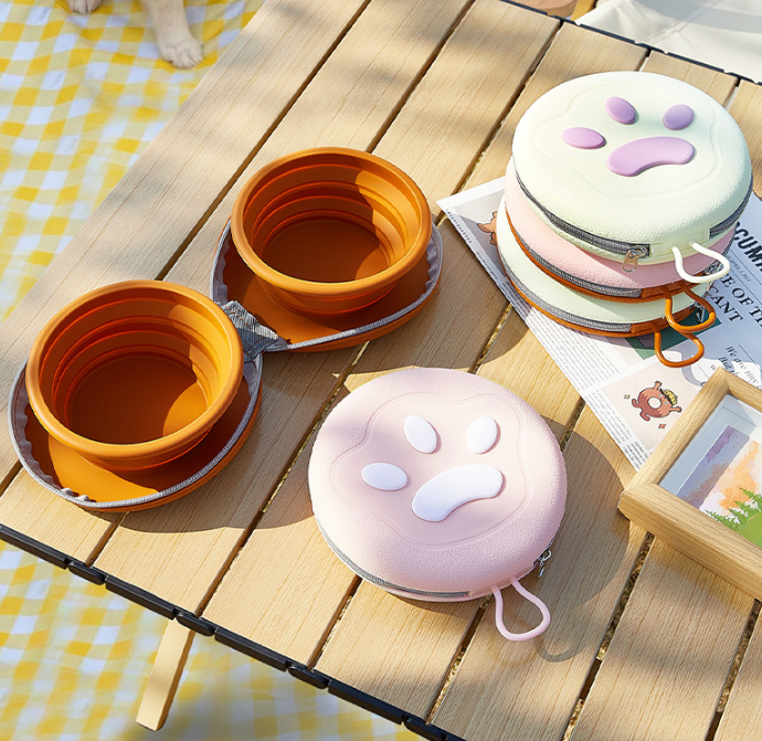 Brown Portable Collapsible Double Pet Bowls for Dogs and Cats - 2x 450ml Food Grade Silicone Travel Feeder with Zippered Paw Carrying Case - Lightweight Outdoor Water and Food Bowl Set