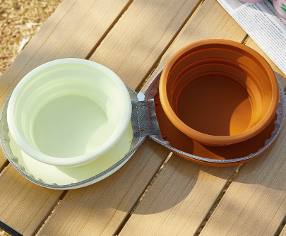 Brown-yellow Portable Collapsible Double Pet Bowls for Dogs and Cats - 2x 450ml Food Grade Silicone Travel Feeder with Zippered Paw Carrying Case - Lightweight Outdoor Water and Food Bowl Set