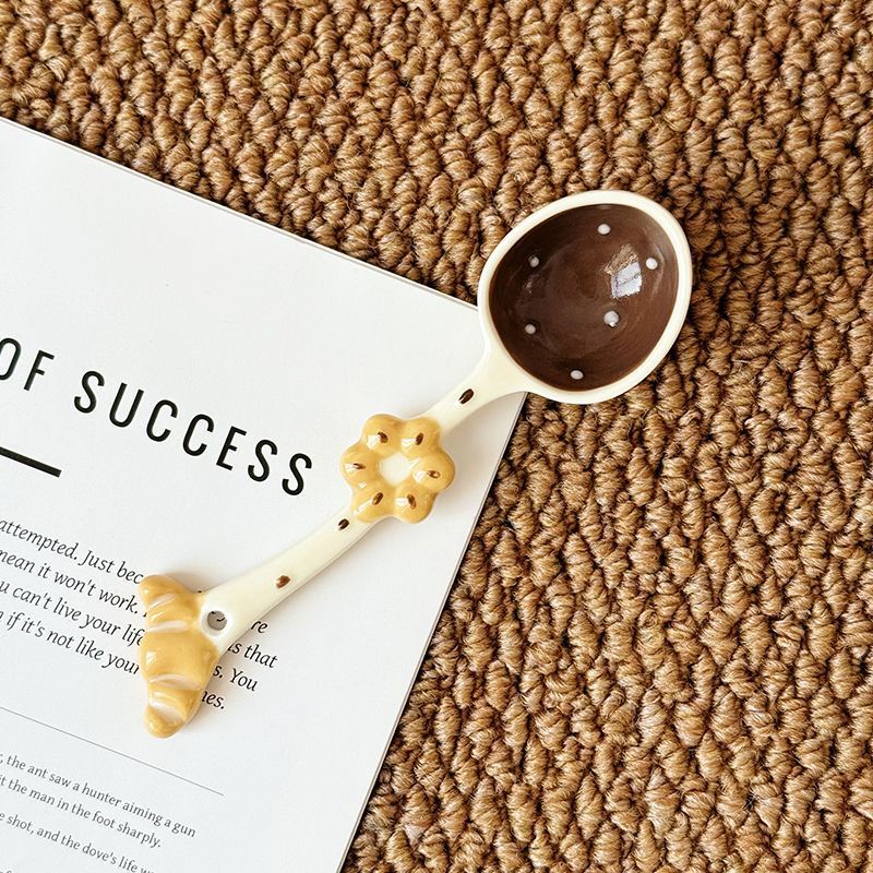 Croissant Scoop Creative Hand-Painted Ceramic Spoon - Cute Cartoon Bakery Series Long Handle Soup Spoon - High-Quality Underglaze Tableware for Desserts and Coffee
