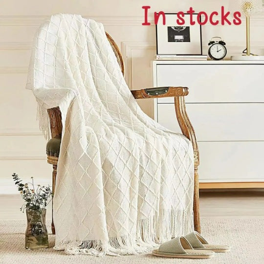 Pink Nordic Minimalist Knit Throw Blanket – 127×180cm Lightweight, Soft & Breathable Fleece-like Fabric with Tassel Edges for Sofa, Bed, Yoga & Air Conditioning Use