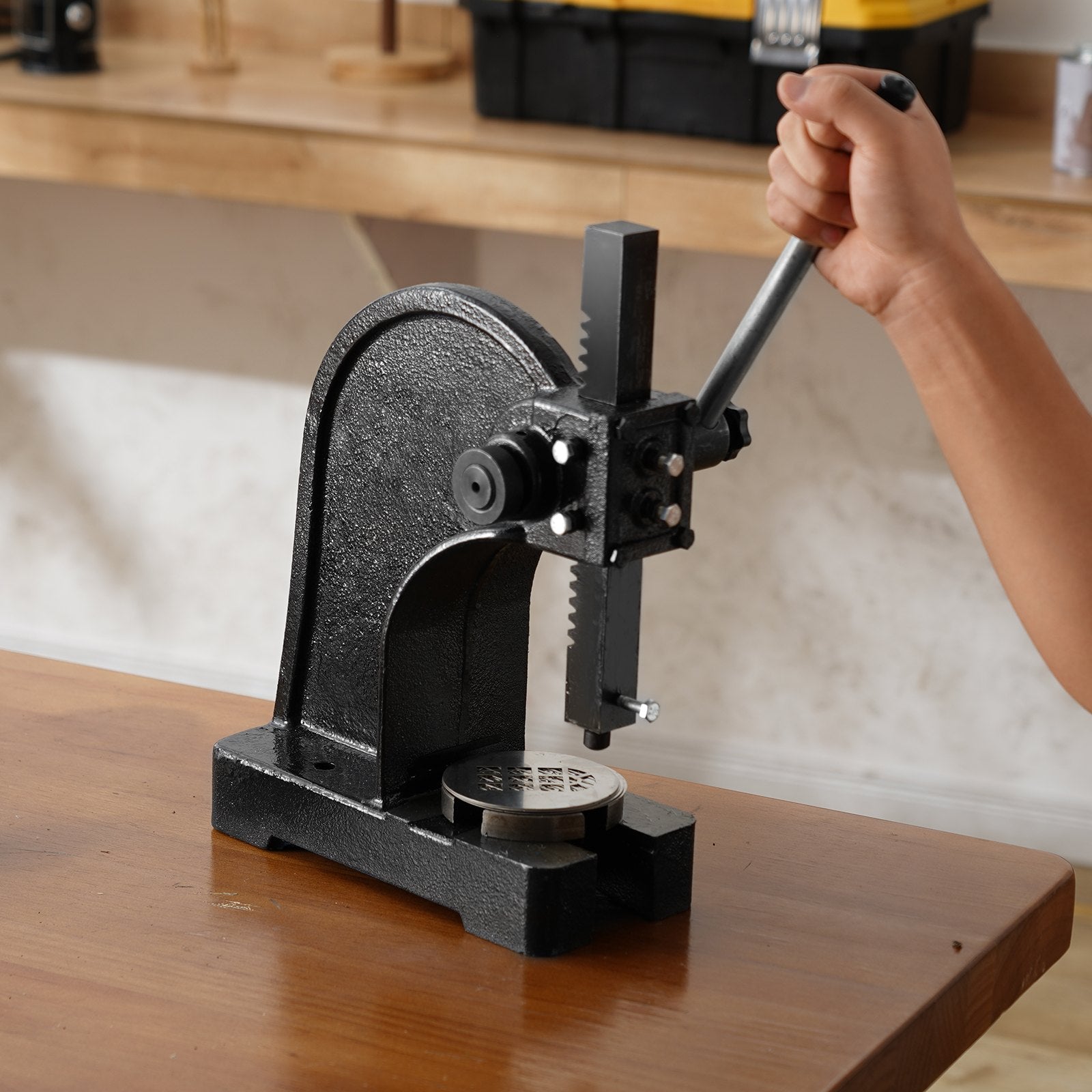 VEVOR Arbor Press, 1 Ton Manual Arbor Press, 5.9" Maximum Height, Cast Iron Heavy-duty Manual Desktop Arbor Press, Precision Hand Press for Stamping, Bending, Stretching, Forming