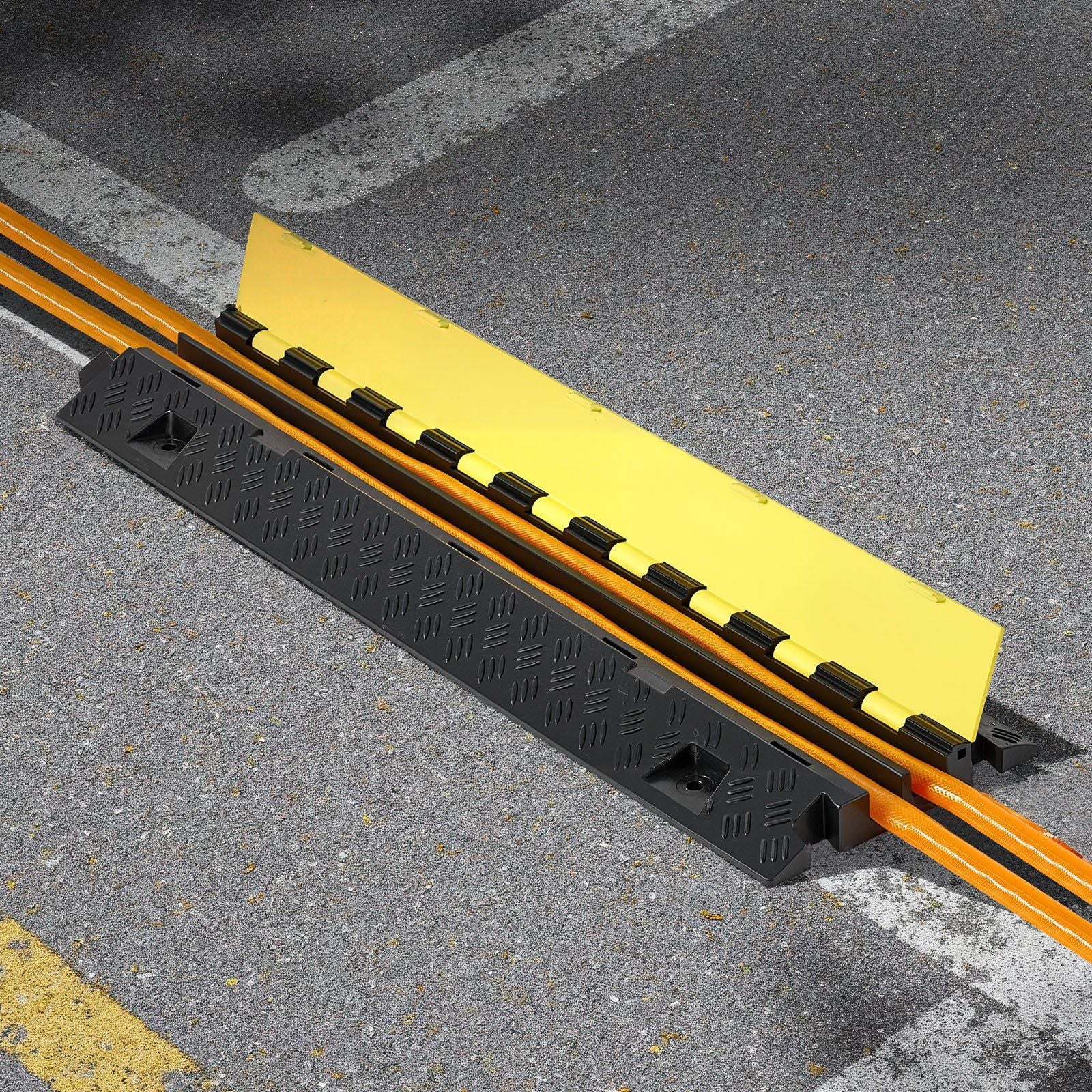 Cable Protector Ramp, 9,979 kg/axle Capacity, 2 Channel Heavy Duty TPU Cord Hose Wire Cover, 31 x 28 mm Channel, Traffic Speed Bump with Flip-Open Top Cover, for Indoor & Outdoor Use, 3 Pack