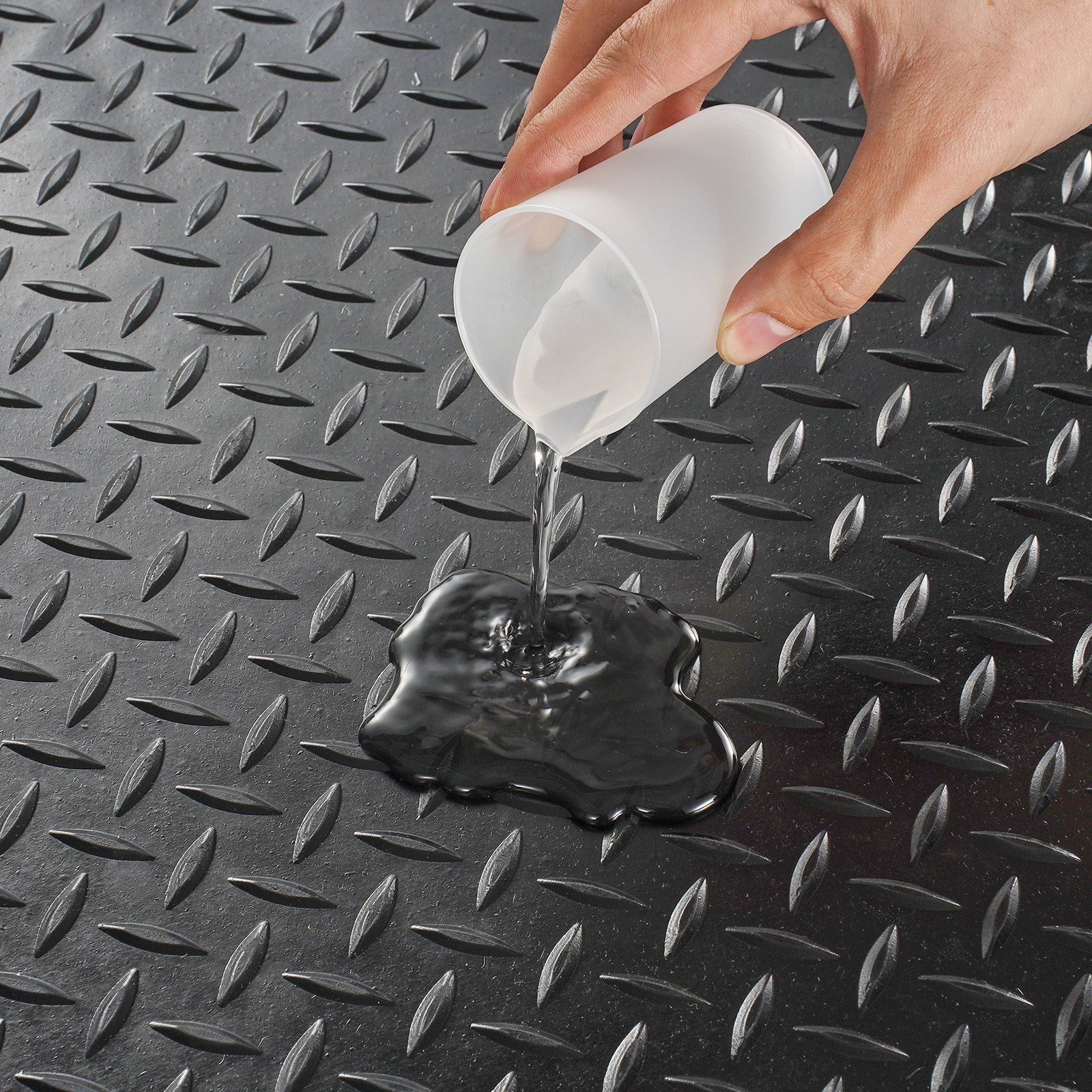 Diamond-Plate Rubber Flooring Roll, 3 mm x 4 ft x 10 ft Garage Floor Mat, SBR Rubber Garage Flooring Roll, Easy to Clean, Diamond Plate Rubber Mat for Under Cars, Garage Industry Gym, Black