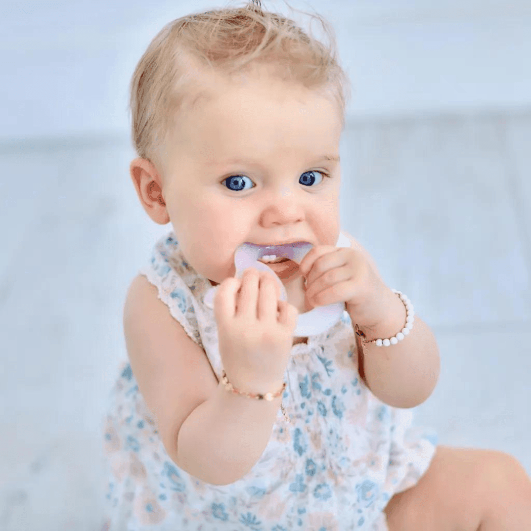 Marcus & Marcus- 6M+ Baby Teething Toothbrush Pocky the Pig-Pink-1910112451559559171