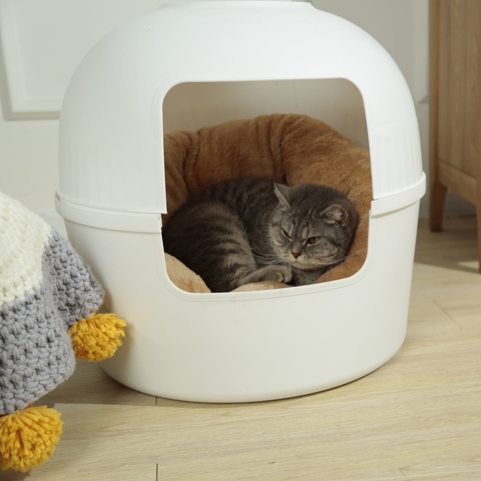 Multifunctional Cat Litter Box Pet Cat House Semi-Enclosed White
