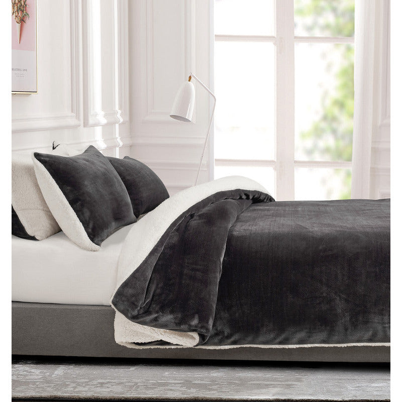 2 in 1 Teddy Sherpa Quilt Cover Set and Blanket king size charcoal