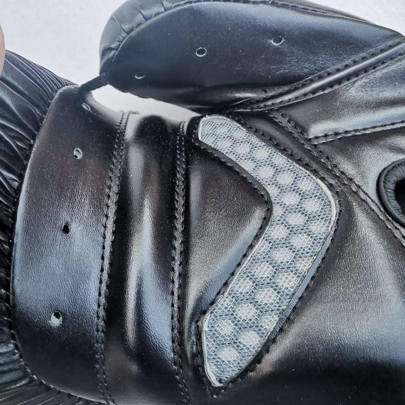 Half Finger Boxing Gloves For Sanda And Free Fighting - Black / Gold-1915196893147828225