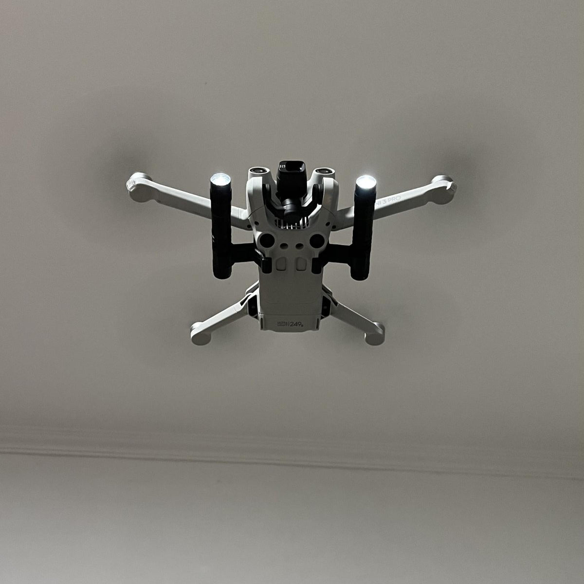 Led Flashlight For Night Navigation And Signaling-1964932262457905155