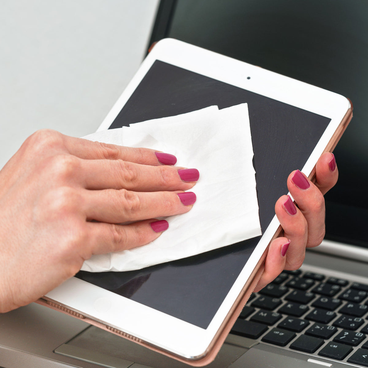 Laser Screen Cleaning Wipes 100 Pack - 3 Pack