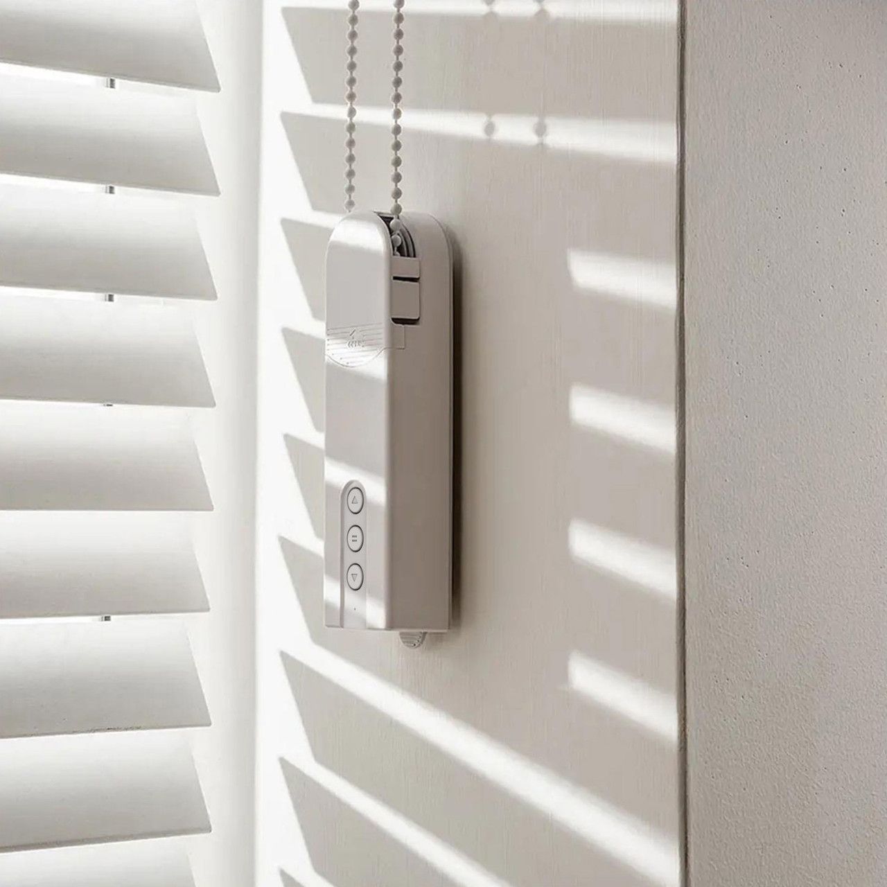 Smart Blind Opener for Roller and Roman Blinds