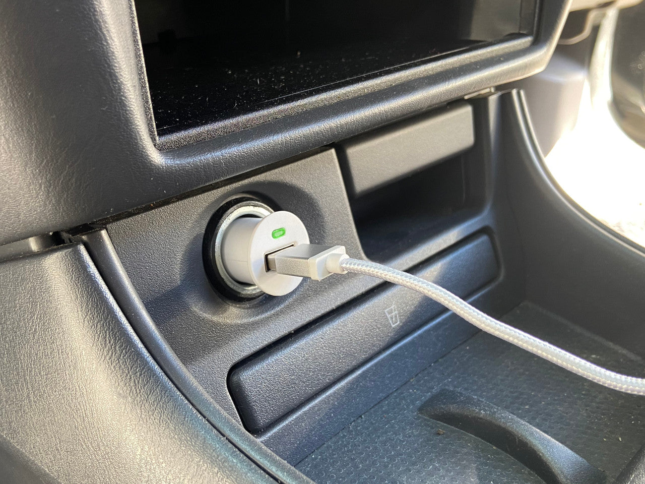 Laser USB Car Charger with 3-in-1 Cable White