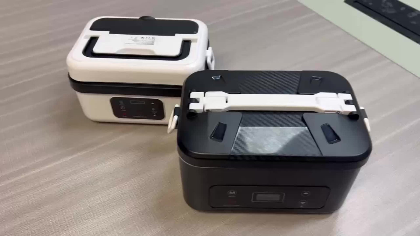 Electric Heating Insulated Lunch Box | 304 Stainless Steel Portable Insulated Storage Container, Suitable for Office, Camping, Picnics | Compact Insulated Food Container with Charging Function, No Water Needed(white)