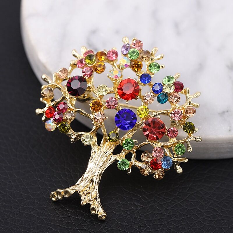 "Everlasting Growth" Tree Crystal Brooch: Carving Eternal Life with Sparkling Branches, Infusing Daily Wear with the Poetic Guarding Power of Nature