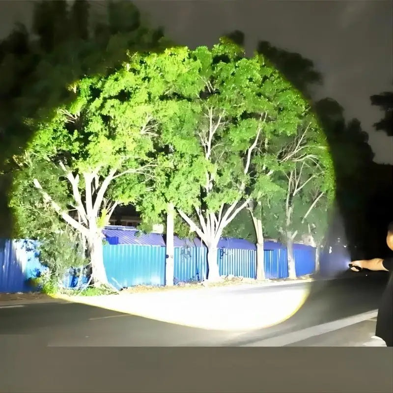 Power Visible, All-in-One: Real-Time Digital Display Power Bank with Direct Laptop Charging & Fast Charge, Your Portable Power Station.