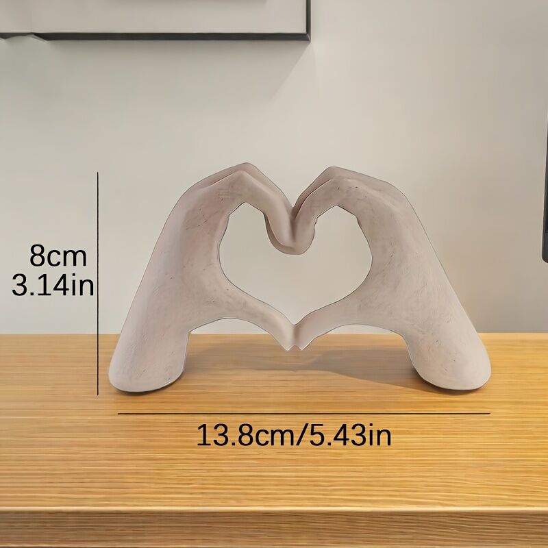 WHITE Elegant Heart-shaped Sculpture: Pure lines capture love, accompanying you in writing tender everyday moments.