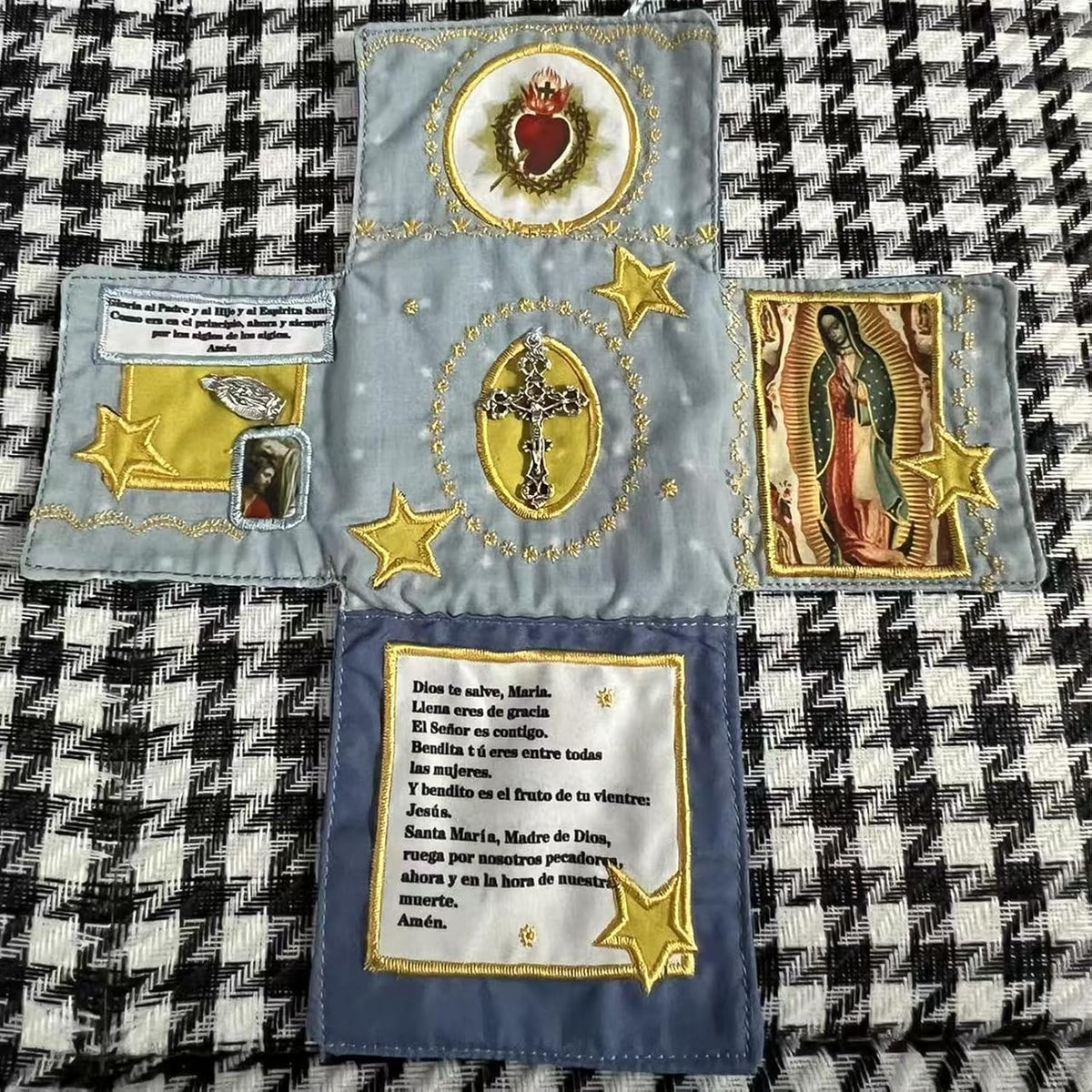 Mini Handcrafted Catholic Pocket Shrine – Foldable Prayer Altar with Silver Cross, Religious Art & Embroidered Prayers, Portable Faith Companion, 6.5 x 5.5 Inches (Red)
