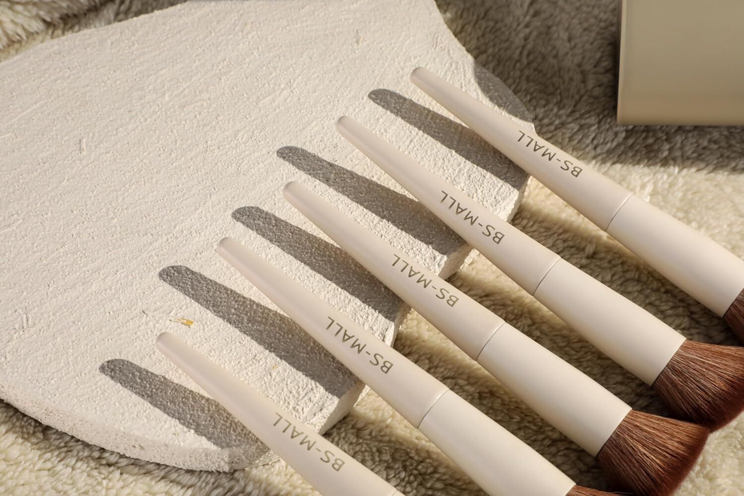 Matte Beige Makeup Brush Set (18-Piece): Professional, Cruelty-Free for Foundation, Blush & Eyeshadow, Ideal for Aussies