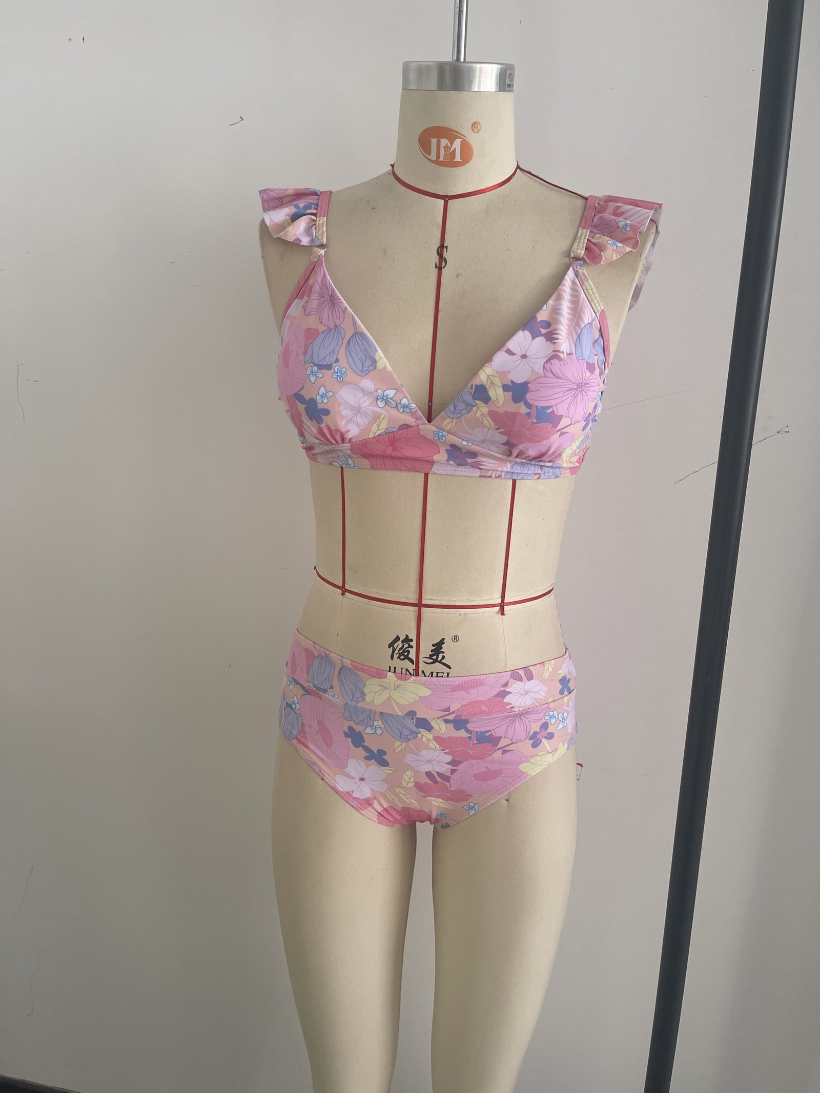 Chic Teenage Design Bikini Featuring Frill Details and Secure Fastening for Beach Days Size M