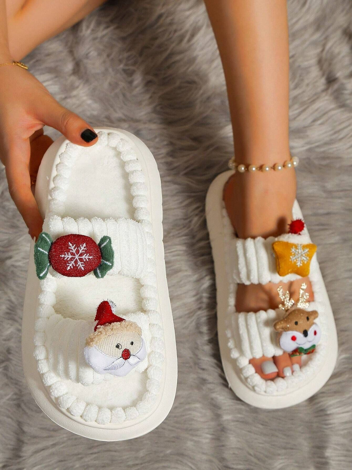 Christmas Cartoon Plush Slippers, Unisex Lightweight Thick-Soled Anti-Slip Fuzzy Slippers for Couples &amp; Family(white)