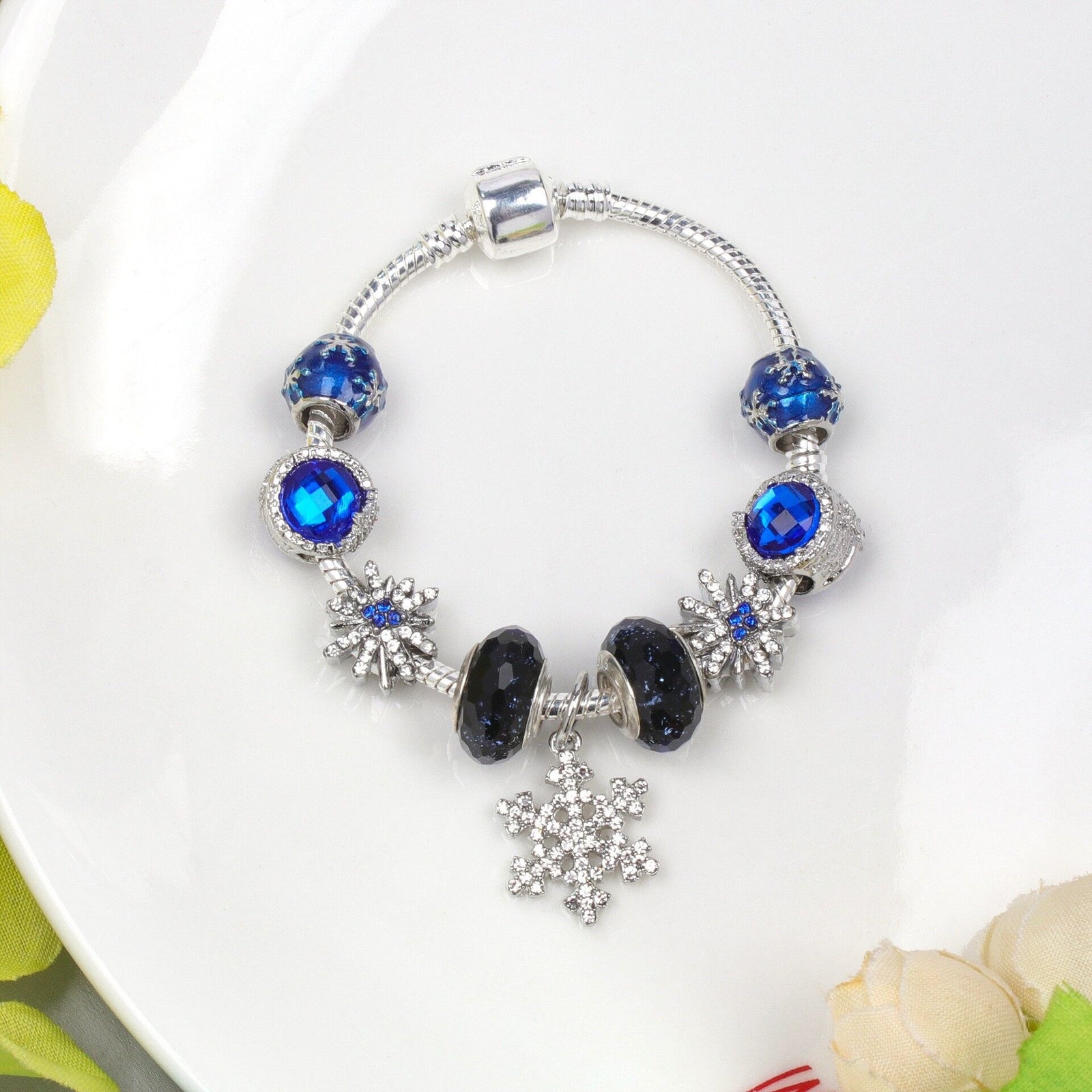 Rhinestone Blue Cat’s Eye Starry Glaze Beads Bracelet with Snowflake Pendant(19cm)