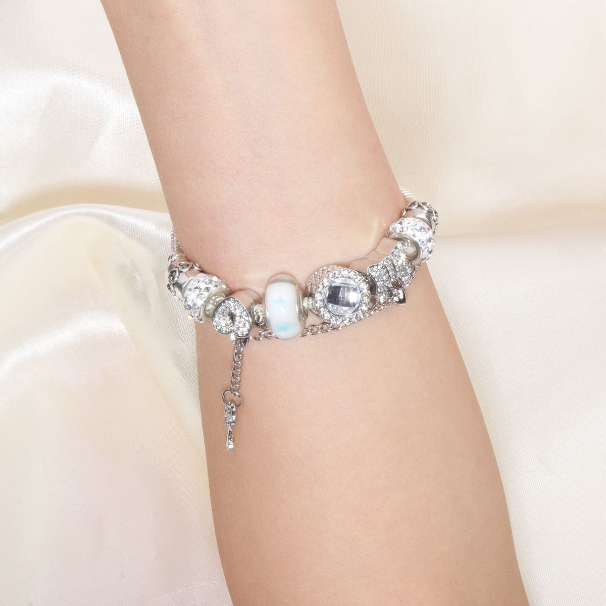 Rhinestone Cat's Eye Glass Bead Charm Bracelet - Heart Lock Pendant(17cm)
