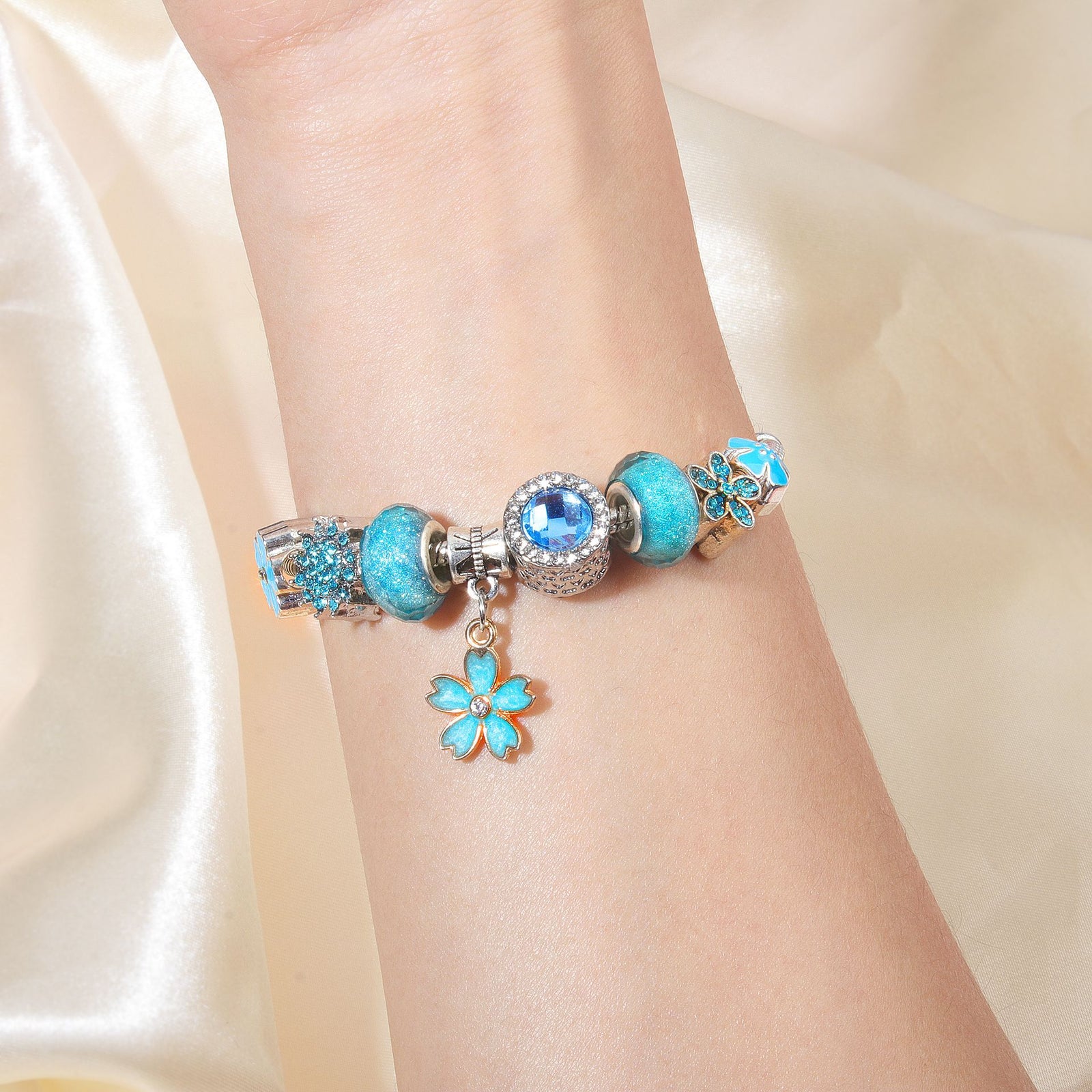 Blue Magnolia Alloy Bracelet with Rhinestones & Glaze Beads(20cm)