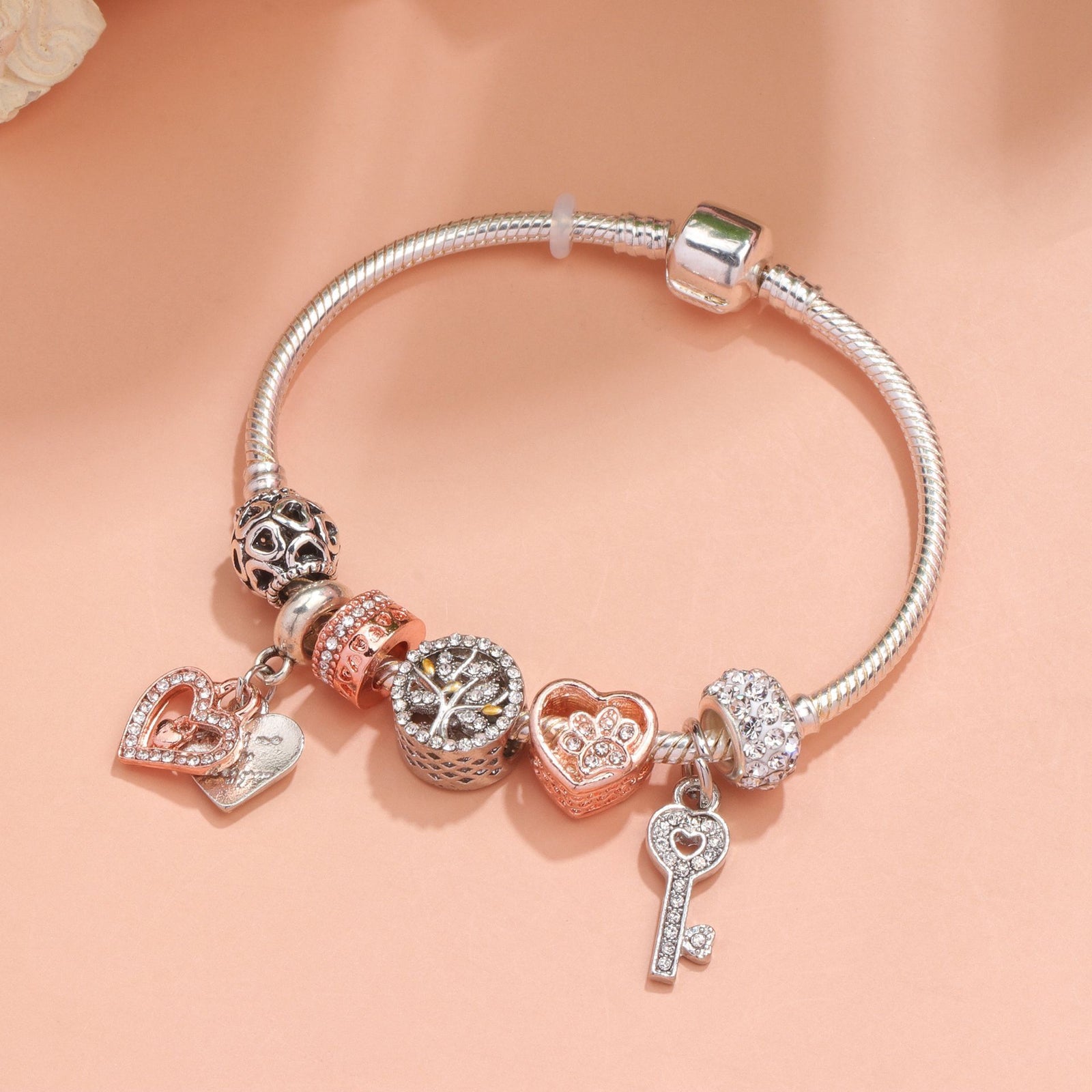 Crystal-studded Hollow Heart Key Tree of Life Bracelet(silver,19cm)