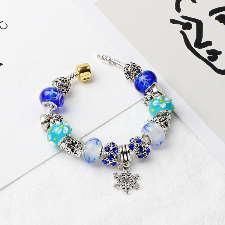 Christmas Snowman & Pine Tree Bead Bracelet with Snowflake Pendant Bracelet(19cm)