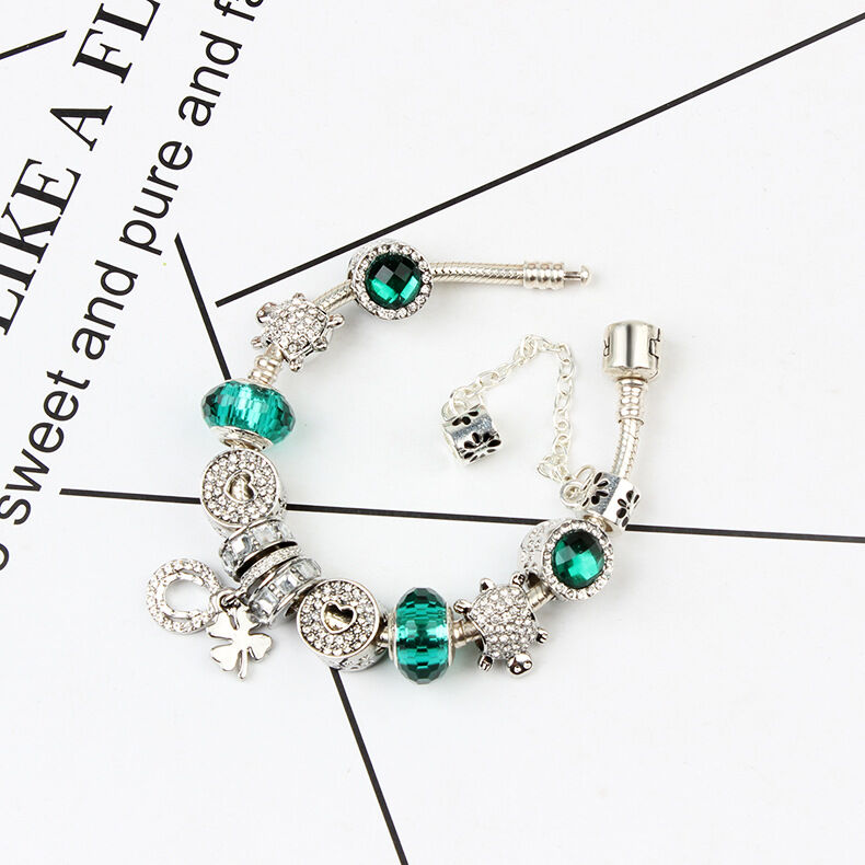 Charm Bracelet with Tortoise, Heart, Clover Pendant(Green,19cm)