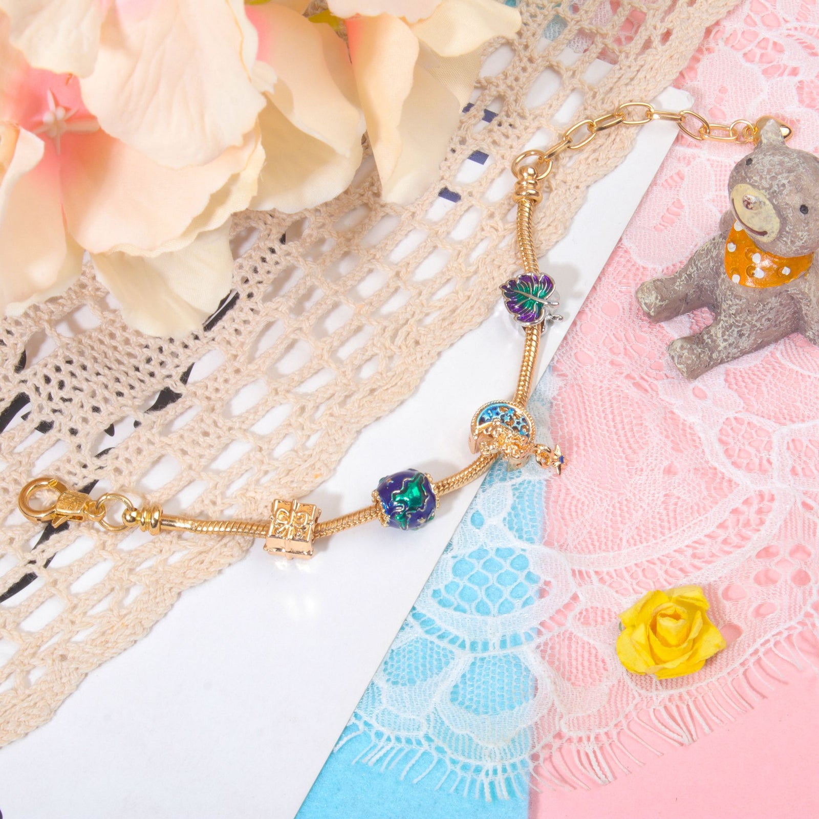 Colorful Leaf Moon Star Pendant Versatile Gold Bracelet(19cm)