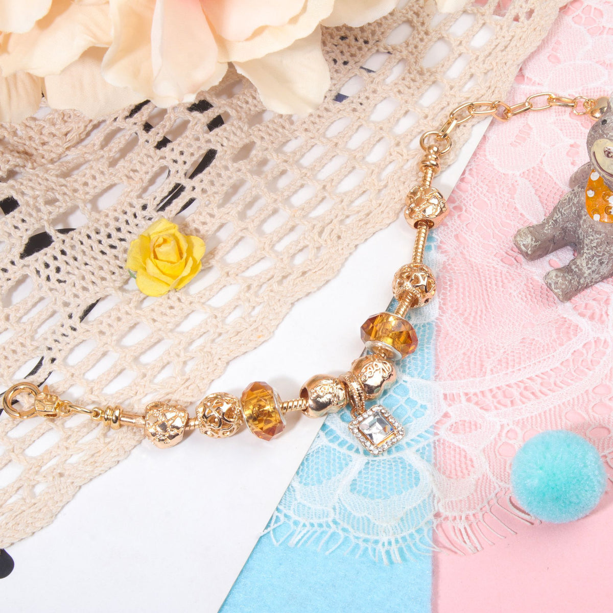 Golden Heart Zircon Hollow Bead Bracelet with Rhinestone Pendant(18cm)