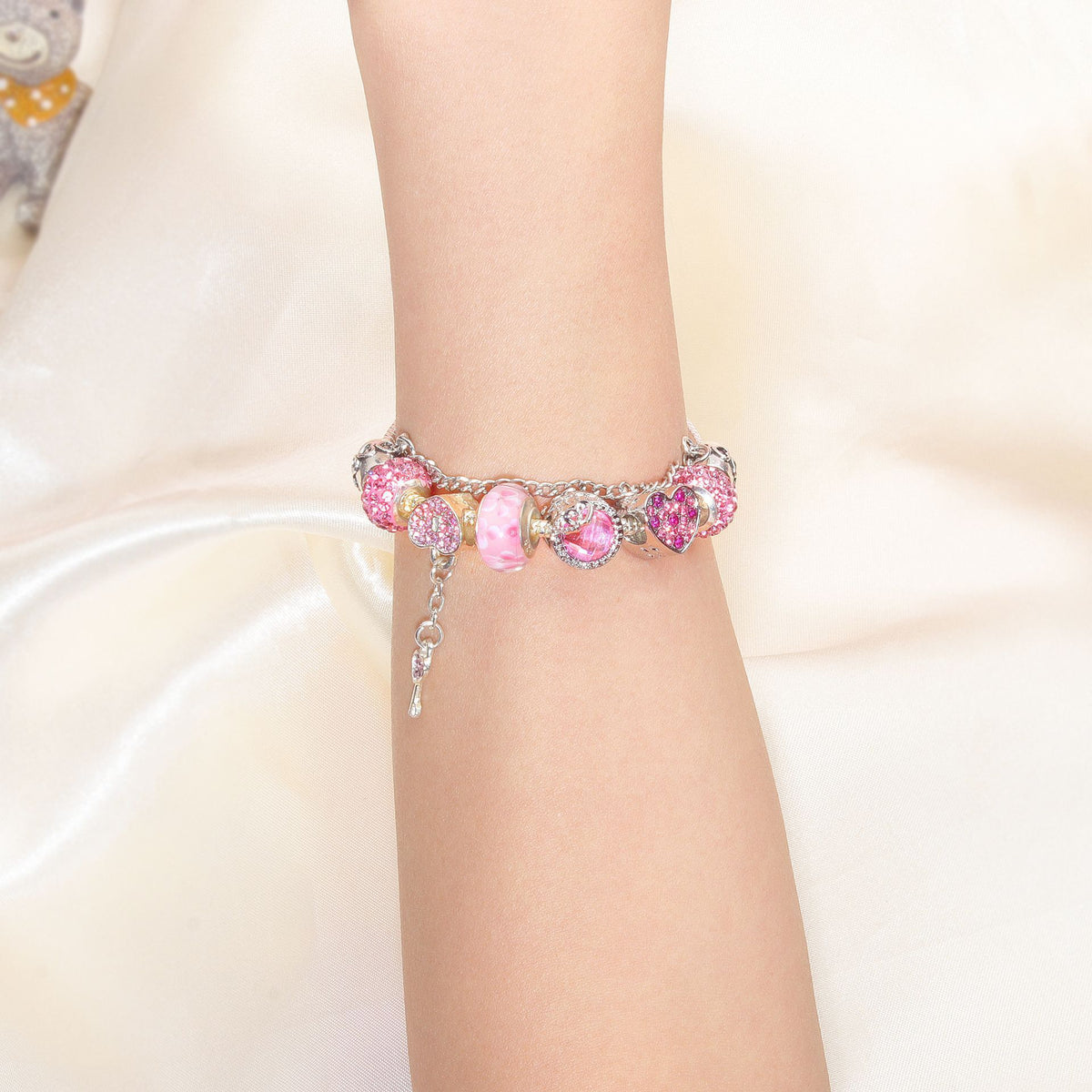 Classic Rhinestone-Inlaid Glass Bead Dreamcatcher Bracelet(pink-19cm)