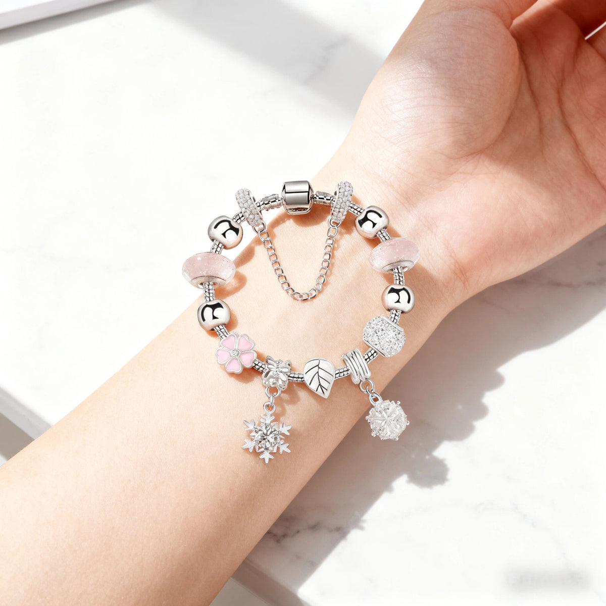Women’s Rhinestone Cherry Blossom & Snowflake Pendant Bracelet(18cm)