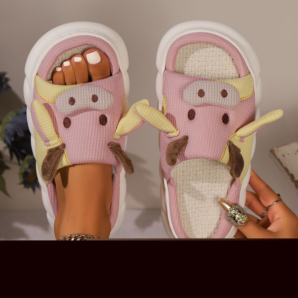 Unisex Cow Cartoon Linen Slippers: EVA Thick Sole Non-Slip Beach Sandals for Couples & Parent-Child, 7 Styles(pink)