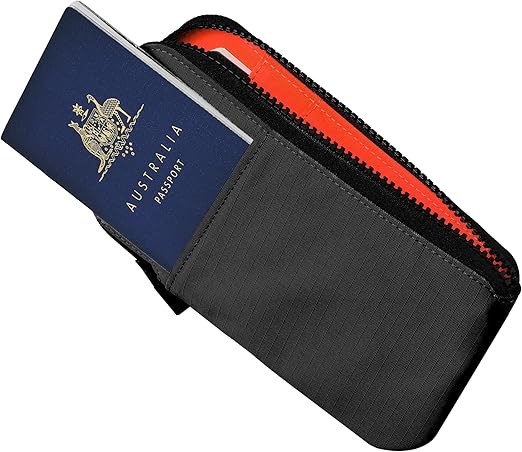 Travel Wallet - RFID Passport Holder, Self Locking Zipper Wear & Tear-Resistant Material, 3 Passport Pockets and 3 Card Slots - HUB Accessories-Green