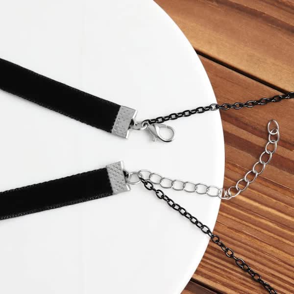 |NN| Gothic Choker, Choker Necklace for Women, Black Velvet Choker, Layered Necklace, Goth Jewelry for Women