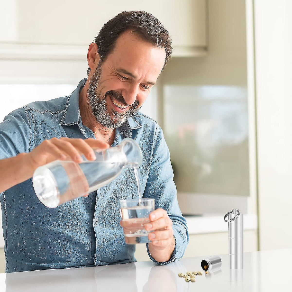 2 Pieces Aluminum Pill Box Portable Pill Organizer 3 Compartments Metal Pill Case Pocket Gift