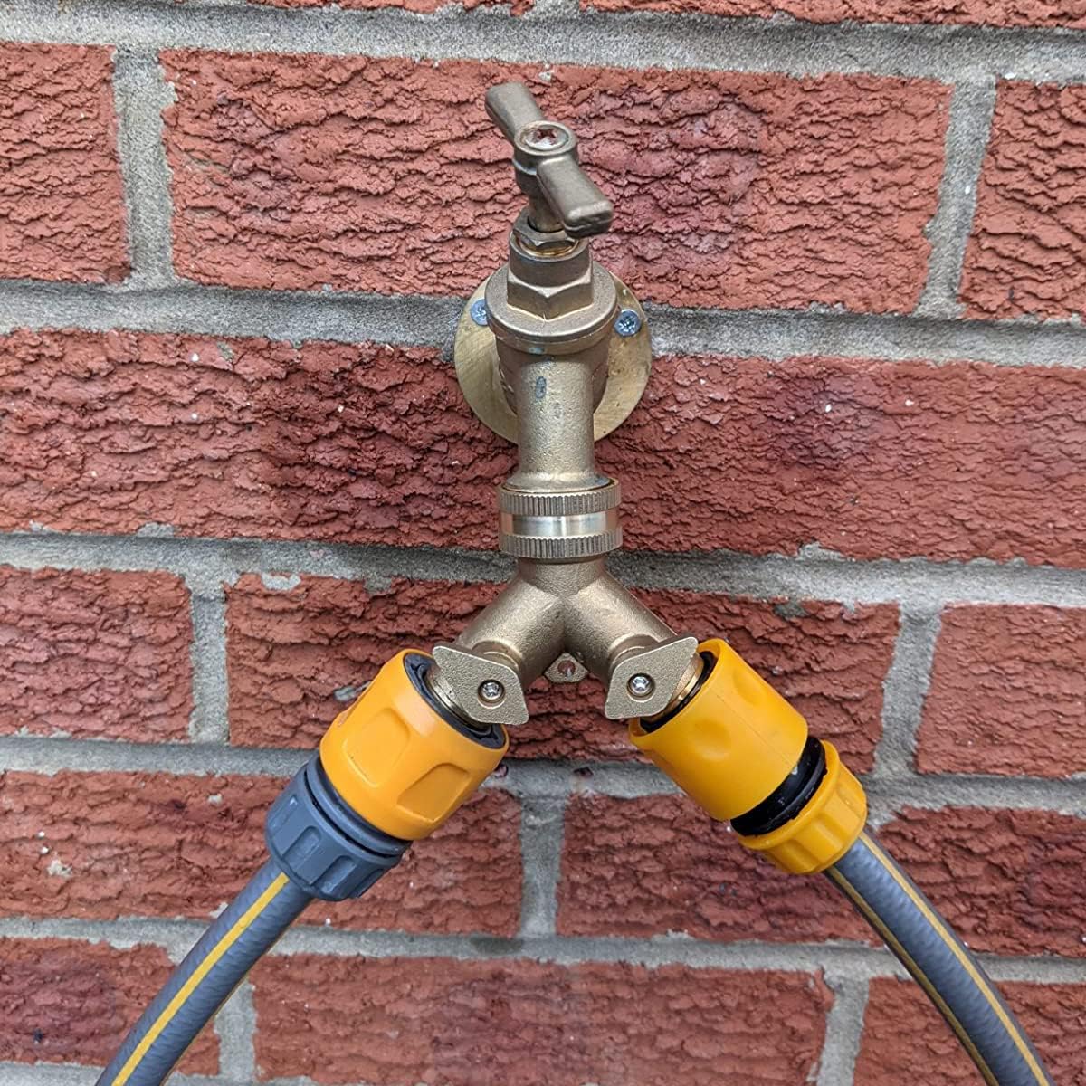 2-way brass tap connector, with single valves, yellow