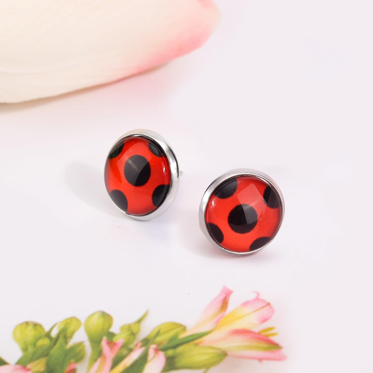 1 Pair Ladybug Earrings, Ladybug Stud Earrings Ladybug Clip on Earrings Metal Black Spot Earrings for Women Halloween Carnival Costume